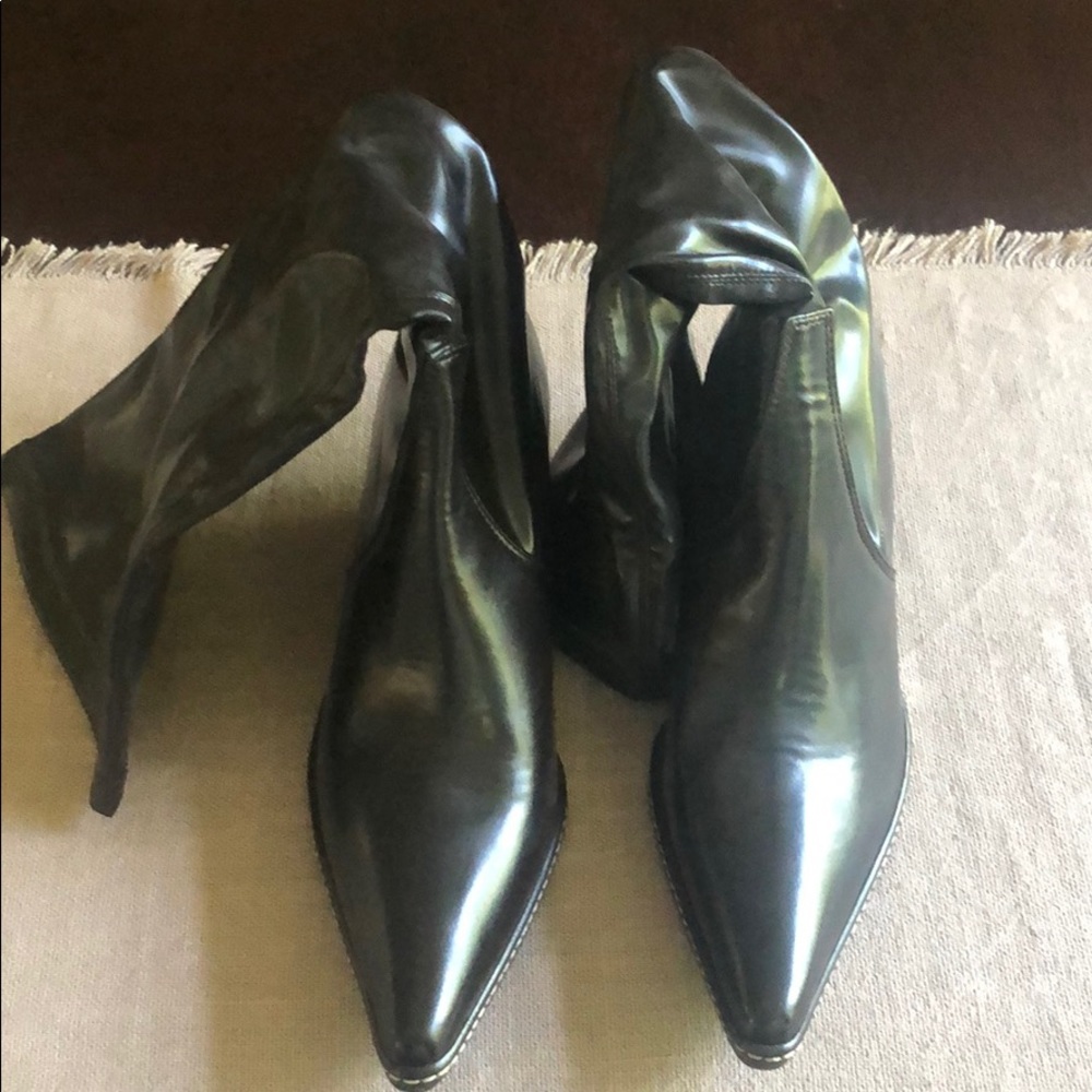 Donald J Pliner Stretch Nappa Boots